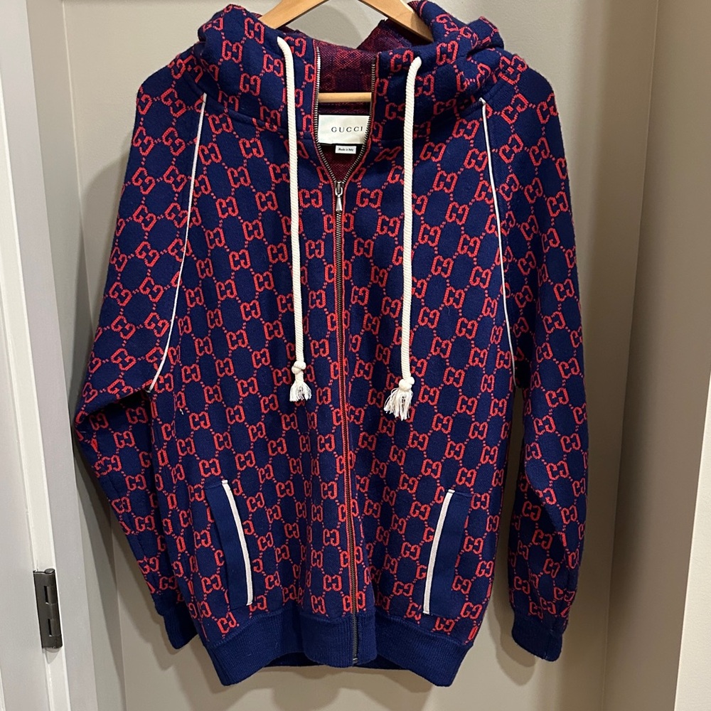 Gucci Navy and Red Patterned sweater jacket Sz medium mint condition